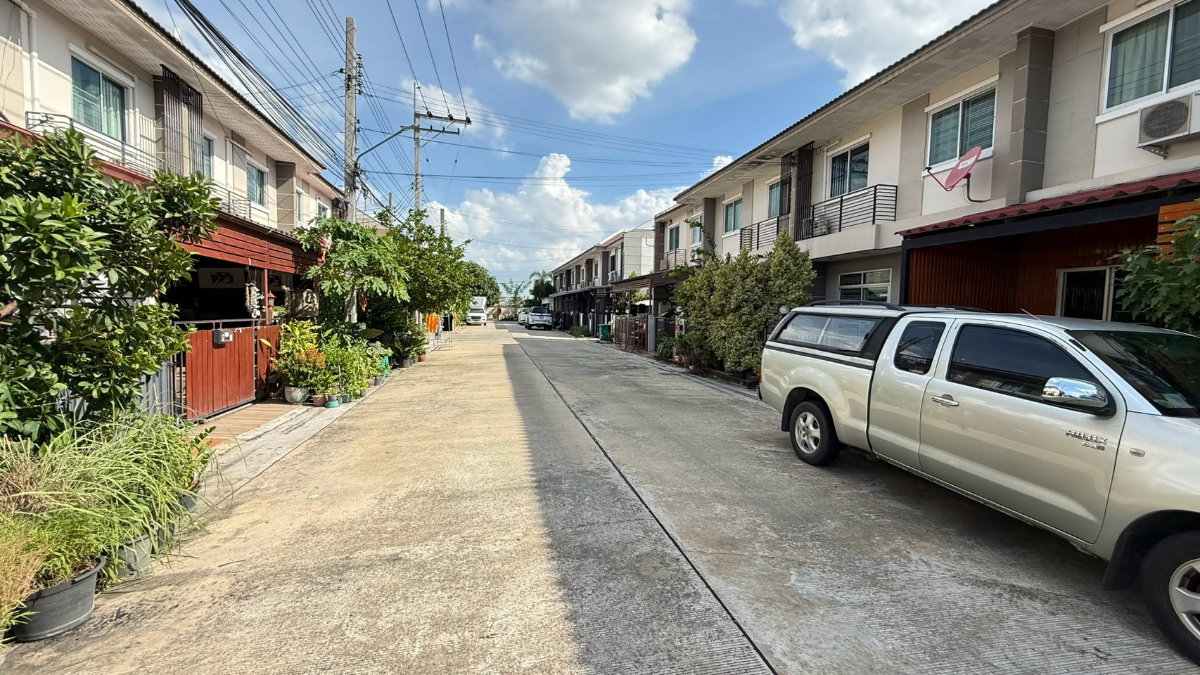 รูป ขาย บ้านทาวน์เฮ้าส์ รื่นฤดี 6 ขนาด 18 ตร.วา ขนาด 3ห้องนอน 2 ห้องน้ำ - รูปที่ 9/10