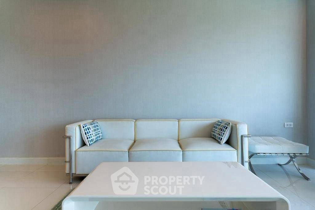 รูป คอนโดหนึ่งห้องนอน One Tower Pratamnak พัทยา พร้อมขาย (ID 3270210) - รูปที่ 8/16