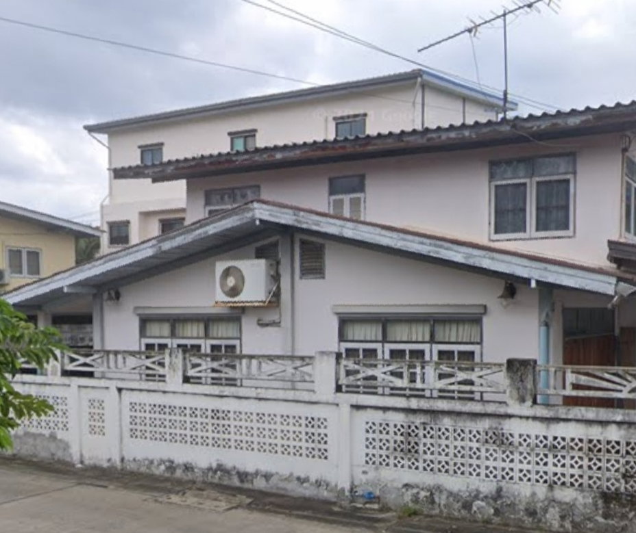 รูป ขายบ้านเดี่ยว+ ที่ดิน 70 ตรว. ซอย. เรวดี 37 สนใจ ติดต่อ (080-2856886) - รูปที่ 1/4
