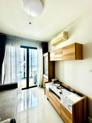 คอนโดให้เช่า : 1 ห้องนอน | 1 ห้องน้ำ | BTS Krung Thon Buri | 35 ตร.ม. | 15,000 บาท/เดือน | ชั้น 20 — Ideo Sathorn-Taksin กรุงเทพฯ
