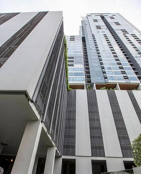 2Bed | 2Bath | BTS Nana | 113sqm | THB 65,000/mo | Fl.10 — Hyde Sukhumvit 11 Bangkok