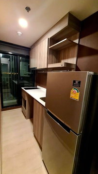 1 ห้องนอน | 1 ห้องน้ำ | BTS Wat Phra Sri Mahathat | 30 ตร.ม. | 14,000 บาท/เดือน | ชั้น 12 — Knightsbridge Phaholyothin กรุงเทพฯ