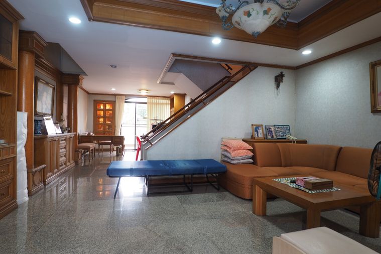 3-bed townhouse for sale, 200 sqm, 22 sq wah, Watthana