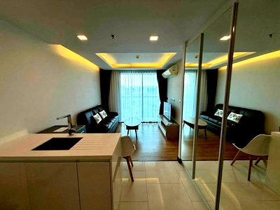 คอนโดให้เช่า : 1 ห้องนอน | 1 ห้องน้ำ | BTS Nana | 43 ตร.ม. | 22,000 บาท/เดือน | ชั้น 5 — The Peak Tower กรุงเทพฯ