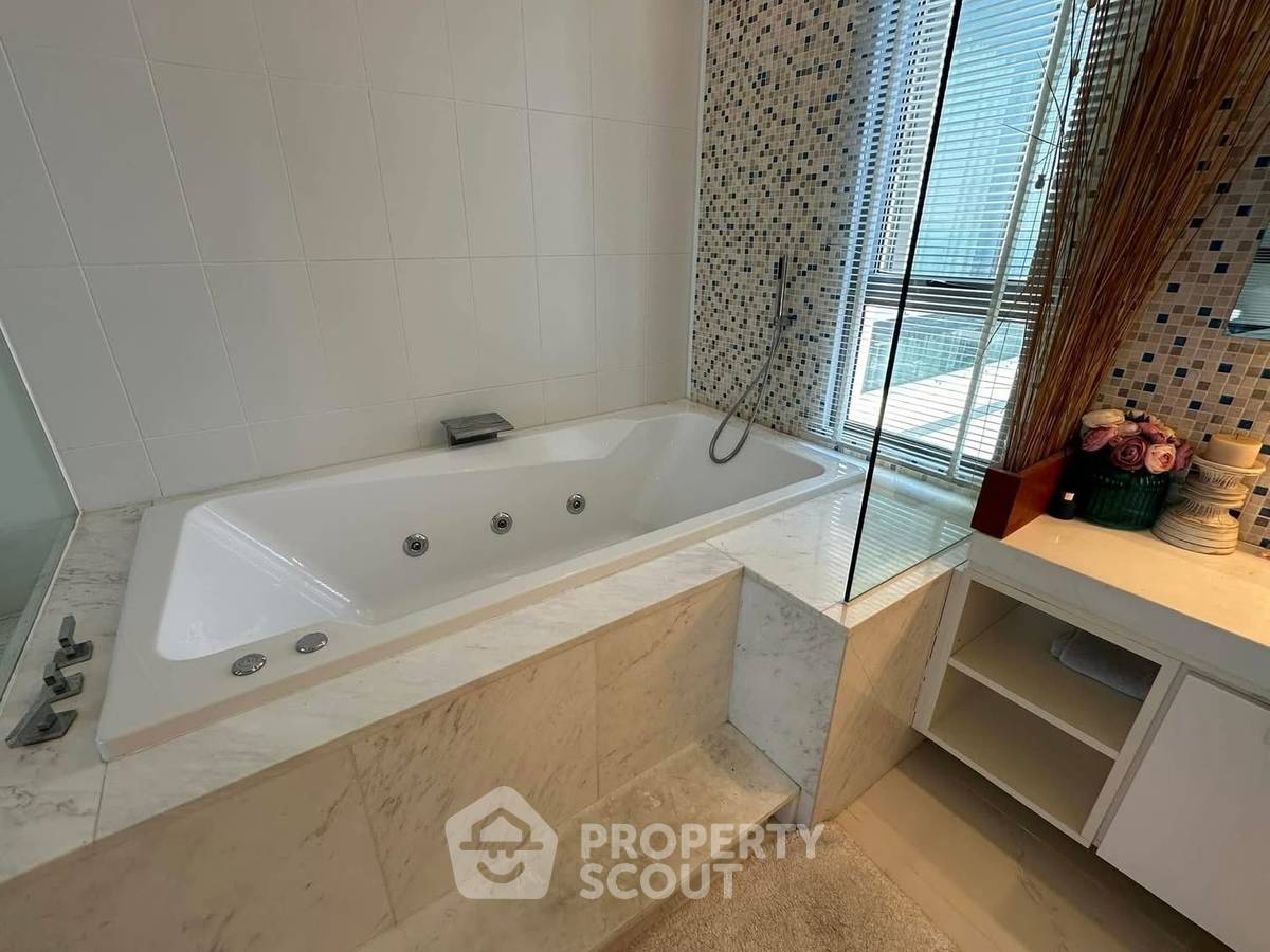รูป คอนโด 2 ห้องนอน ชั้น 22 ที่ Northpoint Condominium (ID 2618169) - รูปที่ 13/14
