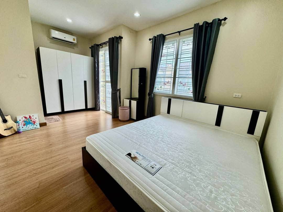 รูป ให้เช่าทาวน์โฮม 4 ห้องนอน ม.โกลเด้นท์ทาวน์ เก้ากิโล ศรีราชา - รูปที่ 2/17