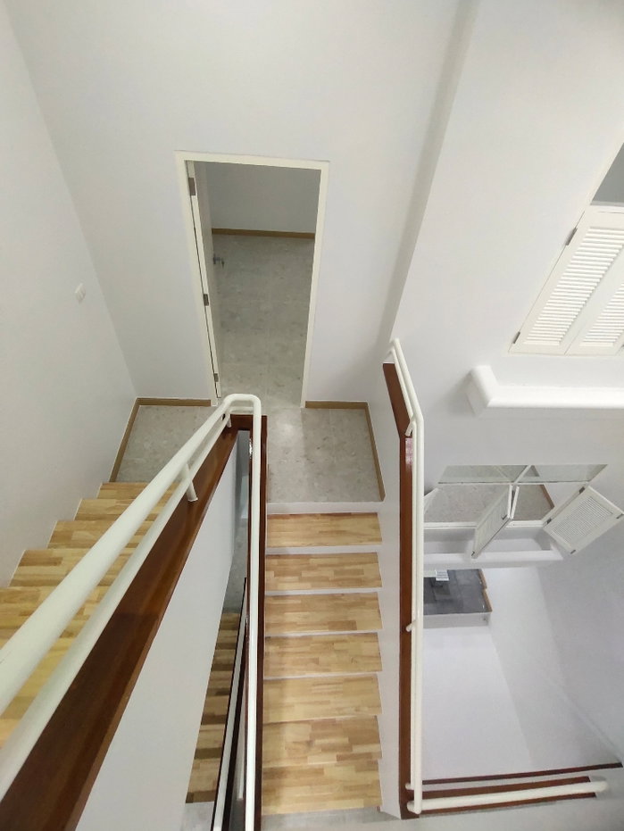 picture 🔥 HOT DEAL! Townhome 4 Floors | 7.9M - 10/21