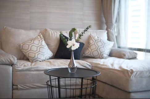 1 ห้องนอน | 1 ห้องน้ำ | BTS Surasak | 60 ตร.ม. | 45,000 บาท/เดือน | ชั้น 12 — The Bangkok Sathorn กรุงเทพฯ