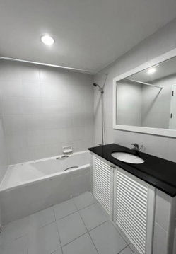 1 ห้องนอน | 1 ห้องน้ำ | BTS Phrom Phong | 50 ตร.ม. | 20,000 บาท/เดือน | ชั้น 10 — Supalai Place Sukhumvit 39 กรุงเทพฯ
