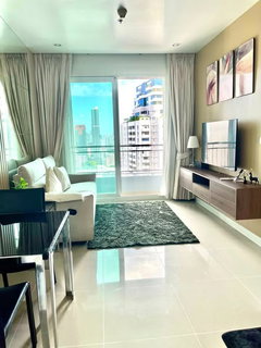 รูปภาพ 1Bed | 1Bath | BTS Nana | 40sqm | THB 23,000/mo | Fl.26 — Circle Condominium Bangkok