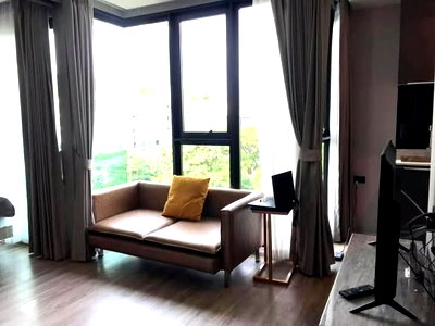 คอนโดให้เช่า : 1 ห้องนอน | 1 ห้องน้ำ | BTS Phrom Phong | 29 ตร.ม. | 18,000 บาท/เดือน | ชั้น 7 — The Teak Sukhumvit 39 กรุงเทพฯ