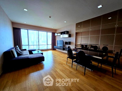 คอนโดให้เช่า : คอนโด 2 ห้องนอน Hyde Sukhumvit 13 ใกล้ BTS นานา 200 ม. (ID 3264954)