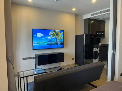 1 ห้องนอน | 1 ห้องน้ำ | BTS Suan Luang Rama IX | 34 ตร.ม. | 35,000 บาท/เดือน | ชั้น 22 — Ashton Asoke กรุงเทพฯ