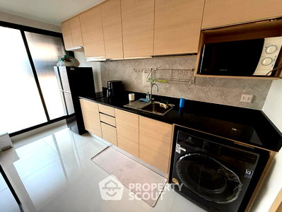 คอนโดให้เช่า : คอนโด 1 ห้องนอน The Shade Sathorn 1 ใกล้ MRT คลองเตย (ID 2328182)