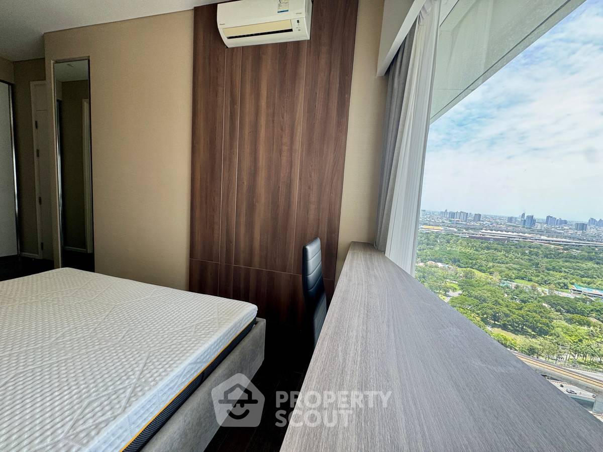 picture 30th-Floor 2-BR The Saint Residences Near MRT Phahon Yothin (ID 3270353) - 12/17