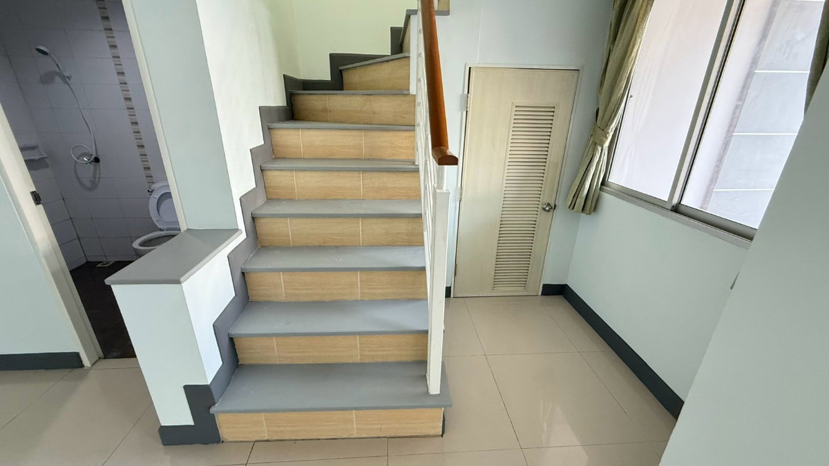 รูป ขาย บ้านทาวน์เฮ้าส์ รื่นฤดี 6 ขนาด 18 ตร.วา ขนาด 3ห้องนอน 2 ห้องน้ำ - รูปที่ 3/10