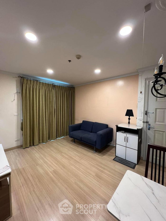 รูป คอนโด 2-ห้องนอน ที่ ไลฟ์ แอท สาทร 10 ใกล้ BTS เซนต์หลุยส์ (ID 1472079) - รูปที่ 2/10