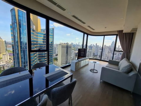 2 ห้องนอน | 2 ห้องน้ำ | MRT Sukhumvit | 64 ตร.ม. | 65,000 บาท/เดือน | ชั้น 34 — Ashton Asoke กรุงเทพฯ