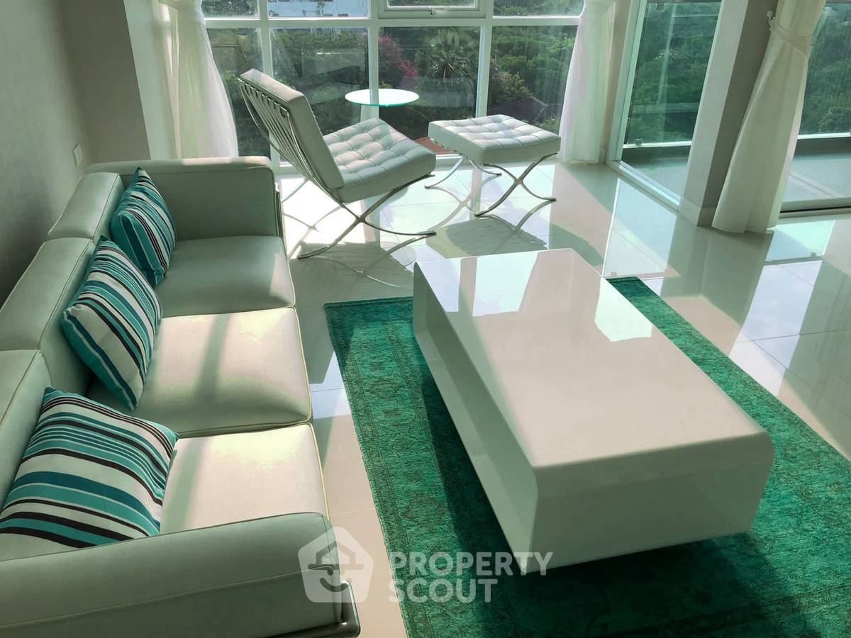 รูป คอนโดหนึ่งห้องนอน One Tower Pratamnak พัทยา พร้อมขาย (ID 3270210) - รูปที่ 3/16