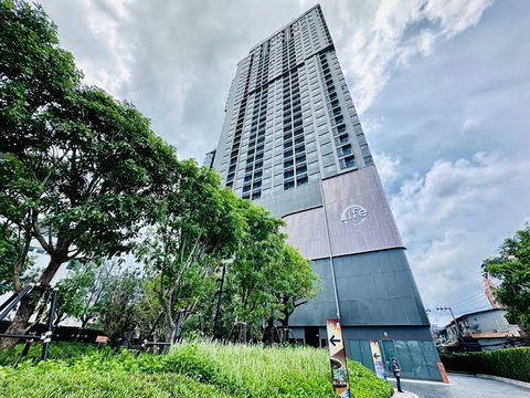 2 ห้องนอน | 1 ห้องน้ำ | MRT Queen Sirikit National Convention Centre | 54 ตร.ม. | 50,000 บาท/เดือน | ชั้น 34 — Life RAMA4 กรุงเทพฯ