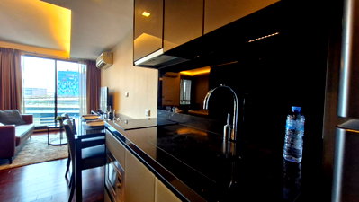 คอนโดให้เช่า : 1 ห้องนอน | 1 ห้องน้ำ | BTS Ekkamai | 42 ตร.ม. | 30,000 บาท/เดือน | ชั้น 5 — The Address Sukhumvit 61 กรุงเทพฯ