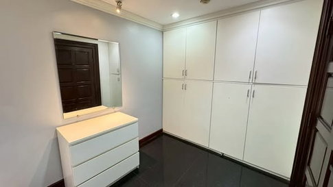 3 ห้องนอน | 3 ห้องน้ำ | BTS Phrom Phong | 164 ตร.ม. | 70,000 บาท/เดือน | ชั้น 11 — Richmond Palace กรุงเทพฯ