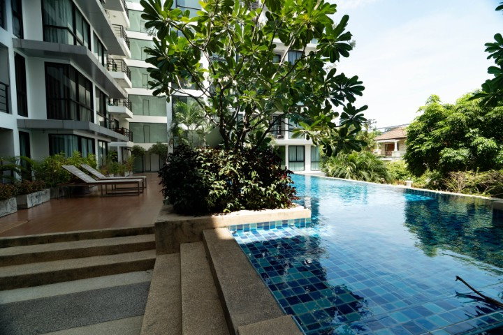 รูป 💥Vาย ชาโตว์ อินทาวน์ สุขุมวิท 62/1 เฟส 1 พร้อมเฟอร์ ห้องมุม Type ใหญ่ วิวสระ💥 - รูปที่ 26/31