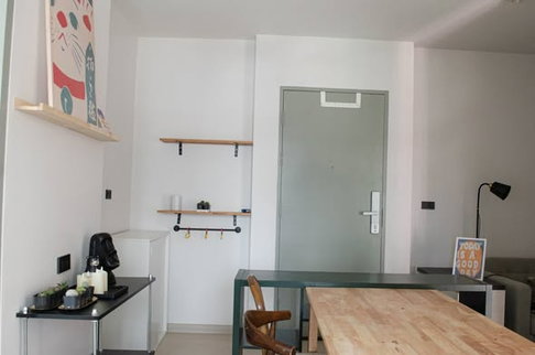 2 ห้องนอน | 1 ห้องน้ำ | MRT Huai Khwang | 46 ตร.ม. | 21,000 บาท/เดือน | ชั้น 10 — Life Ratchadapisek กรุงเทพฯ