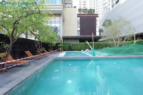 1 ห้องนอน | 1 ห้องน้ำ | BTS Phrom Phong | 50 ตร.ม. | 33,000 บาท/เดือน | ชั้น 32 — The Emporio Place กรุงเทพฯ
