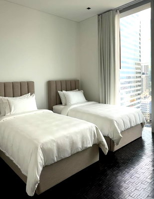 Condos for sale : Your Private Ritz-Carlton Residence, 3 Bedrooms, Fully Furnished
