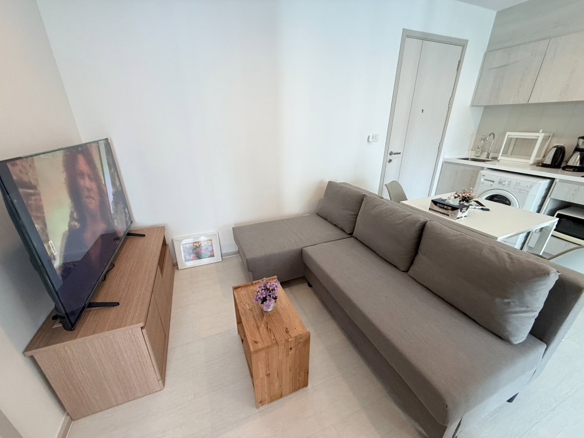 For Rent Life Sukhumvit 48 1 bedroom plus ( Study or guest room ) near BTS Phra Khanong
