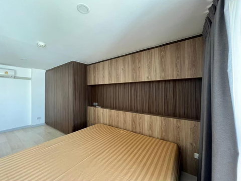 1 ห้องนอน | 1 ห้องน้ำ | BTS Chong Nonsi | 44 ตร.ม. | 35,000 บาท/เดือน | ชั้น 35 — Knightsbridge Prime Sathorn กรุงเทพฯ