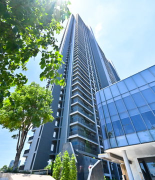 1Bed | 1Bath | MRT Phra Nang Klao | 25sqm | THB 11,000/mo | Fl.36 — The Politan Aqua Bangkok