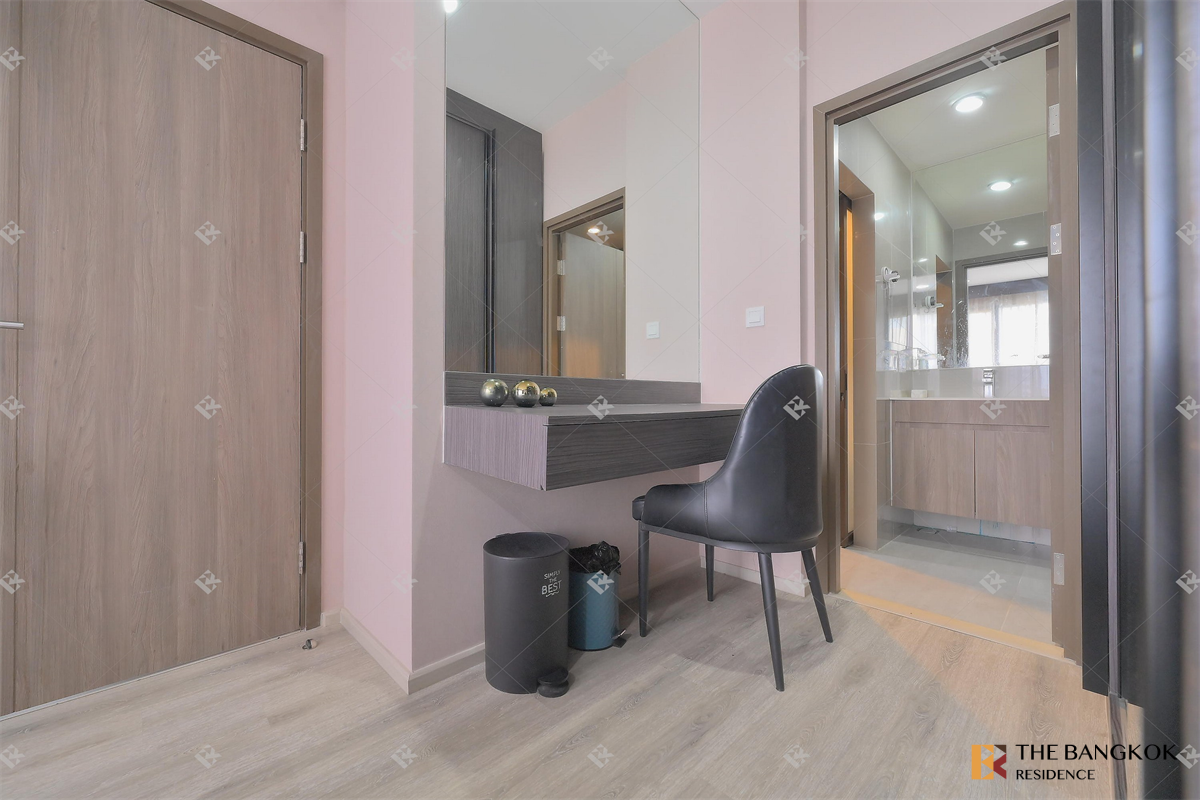 picture Ideo Mobi Asoke Comfortable and Ready to Move-in near MRT Phetchaburi Station - 9/10