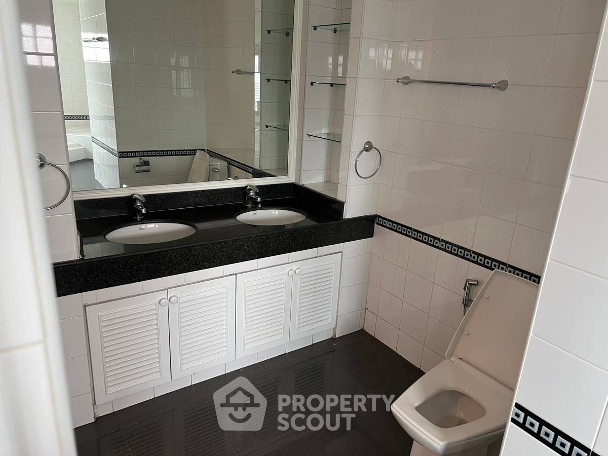รูป คอนโด 3 ห้องนอน 315 ตร.ม. เลี้ยงสัตว์ได้ Kallista Mansion | ARL Makkasan (ID 3274988) - รูปที่ 19/29