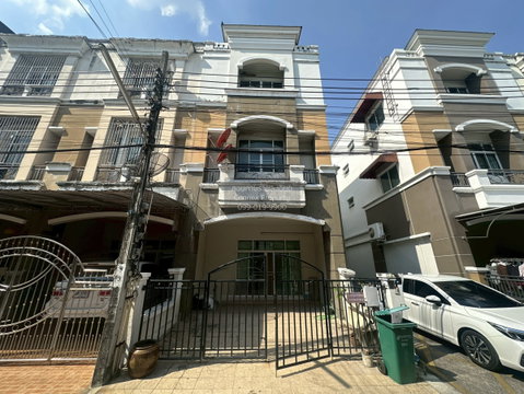 For Sale Townhouse/Townhome  , Parinlak Inthararak , MRT-Bangkapi , Khlong Kum , Bung Kum , Bangkok , CX-172885 ✅ Live chat with us ADD LINE @connexproperty ✅