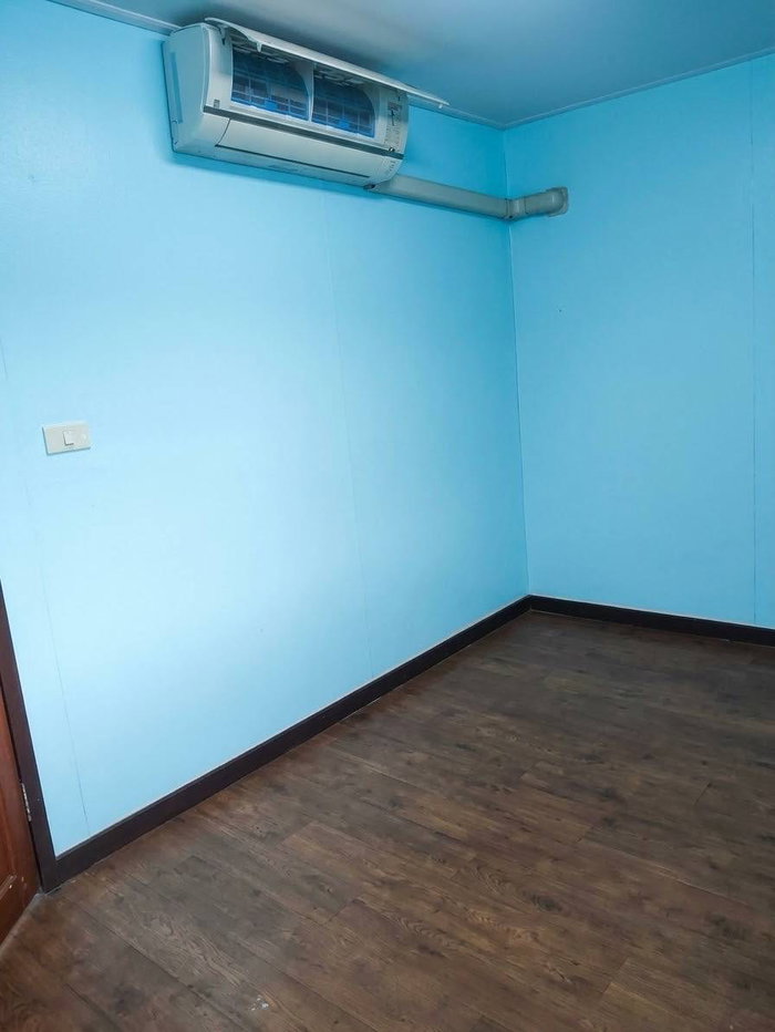 picture Warehouse with office space for rent. 400 sq m, 6 rooms, 2 bathrooms and kitchen 1 room. - 8/11