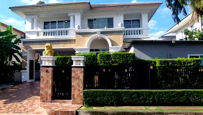 เช่าบ้านเดี่ยว เซ็นทรัล พลาซ่า บางนา : ให้เช่า บ้านเดี่ยว 2ชั้น 95ตรว.อยู่ถนนเฉลิมพระเกียรติร.9 ใกล้ สวนหลวง ร.9