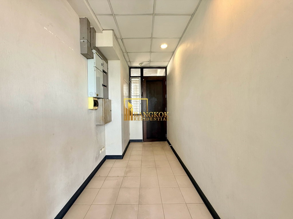 picture Spacious 3 Bedroom Apartment in Phloenchit - BR0241AP - 22/34