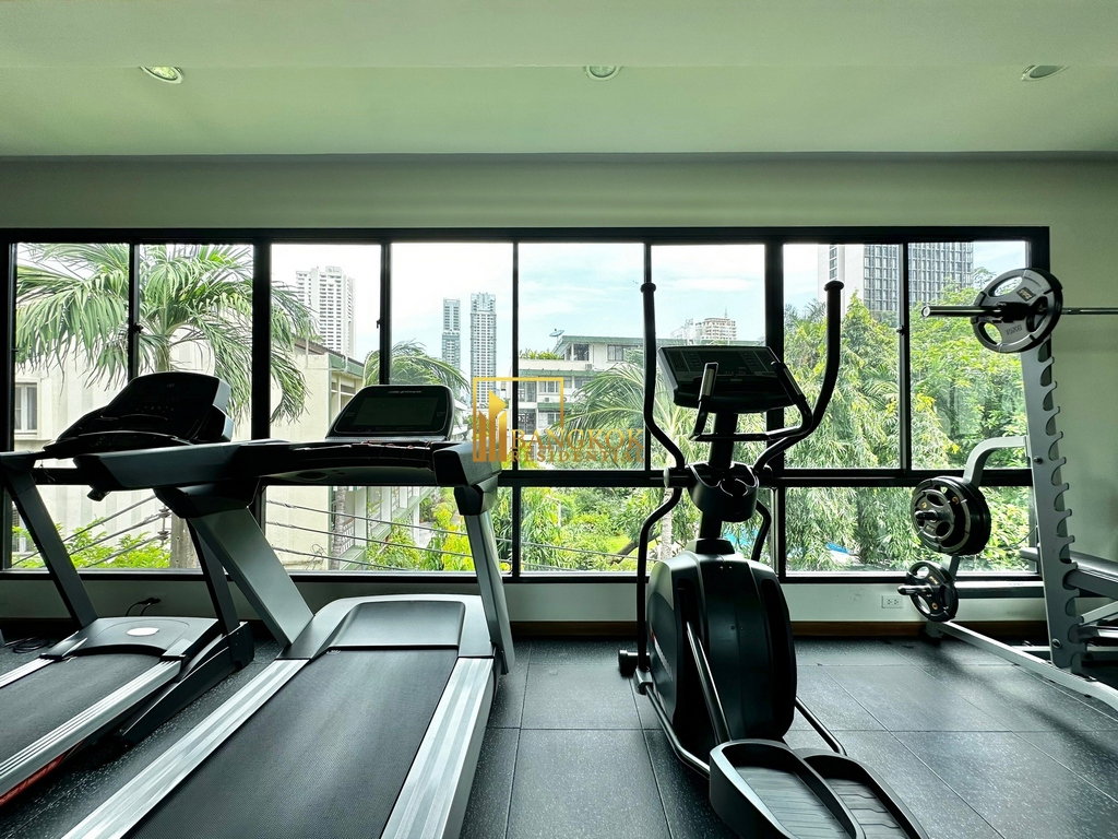 รูป Renovated 3 Bedroom Apartment For Rent in Phrom Phong - BR20618AP - รูปที่ 31/36