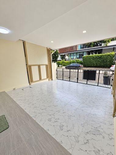 4-bed townhouse for sale, 190 sqm, 19.9 sq wah, Patio Srinakarin - Rama 9