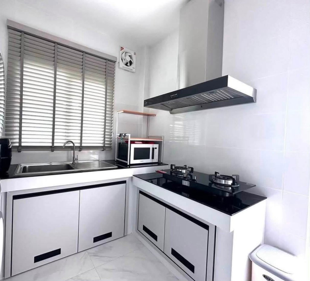 รูป 🏡✨ ให้เช่า บ้านเดี่ยวหรู ลัดดารมย์ จตุโชติ 15 4 ห้องนอน 3 ห้องน้ำ พื้นที่กว้าง 240 ตร.ม. พร้อมเฟอร์นิเจอร์และเครื่องใช้ไฟฟ้า - รูปที่ 16/17