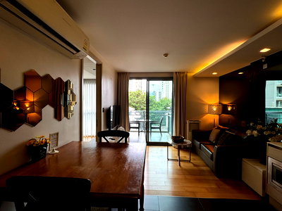Condos for sale : Massive Price Drop! From 8MB down to just 6.9MB! Fully furnished, luxury 1BR condo at Via Botani Sukhumvit 47 by Sansiri.  ☎️ 095-585-8856 Khun Aor