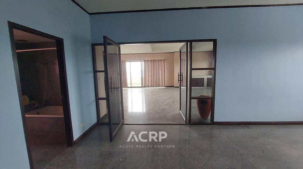 รูป RARE ITEM! ขาย Ultra-Spacious Penthouse วิวทะเลพาโนรามา 180 องศา ชะอำ แกรนด์ คอนโดเทล (00158963) - รูปที่ 12/29