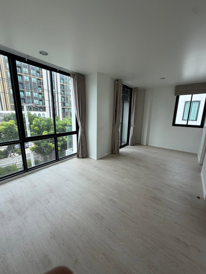 รูป 🏡✨ ให้เช่าบ้านแฝด 3 ชั้น Nue Noble Connex House Don Mueang | บ้านพื้นที่ใหญ่ ใช้งานได้หลากหลาย จอดรถได้เยอะ - รูปที่ 5/16