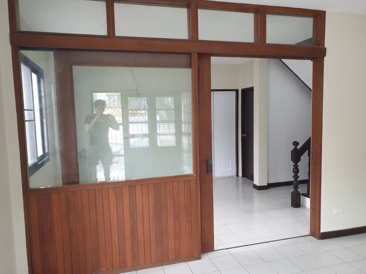 รูป 🐶🐱บ้านเดี่ยวให้เช่า หมู่บ้านประชาชื่น 3 ห้องนอน + 1 ห้องแม่บ้าน ใกล้รร.นานาชาติ ISB & The Mall งามวงศ์วาน - รูปที่ 5/10