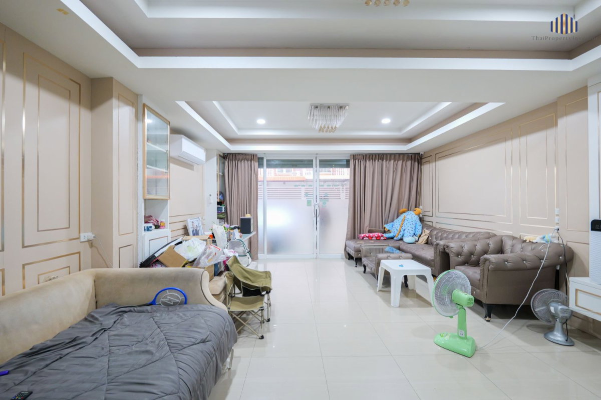 รูป ขายอาคารพาณิชย์ 3 ชั้น (หลังริม) โครงการบ้านสุขนิเวศน์ 8 ทำเลดี ซอยลัดเชื่อม 3 ถนนใหญ่ - รูปที่ 2/10