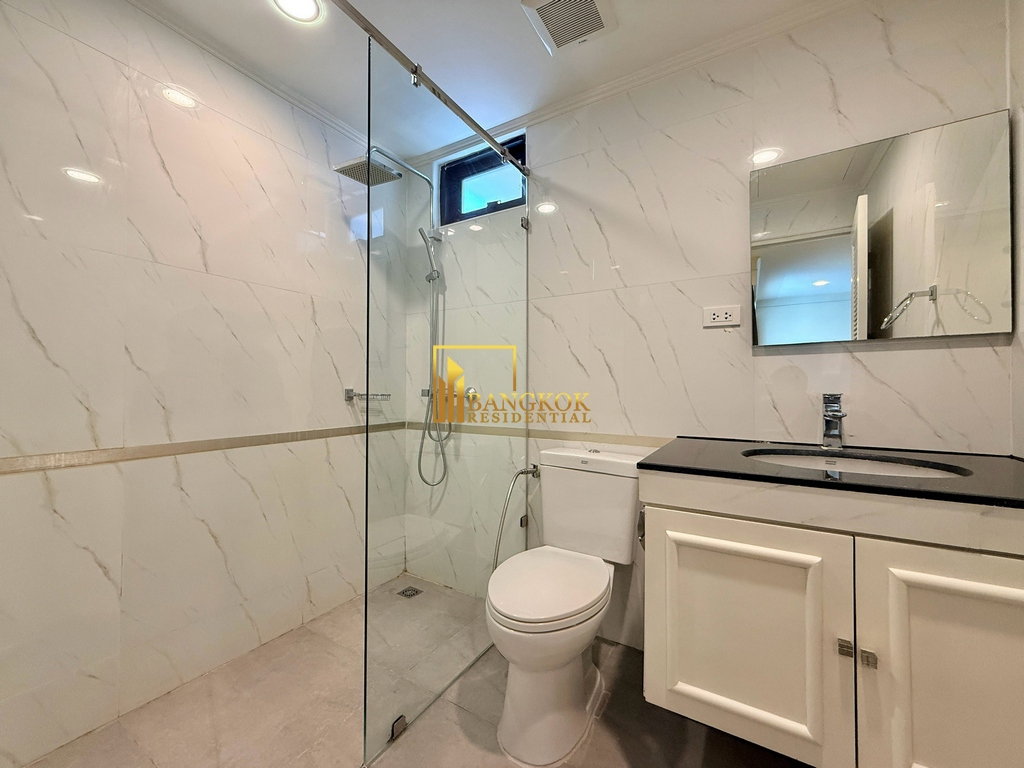 รูป Contemporary 3 Bedroom Apartment For Rent in Phrom Phong - BR20619AP - รูปที่ 24/37