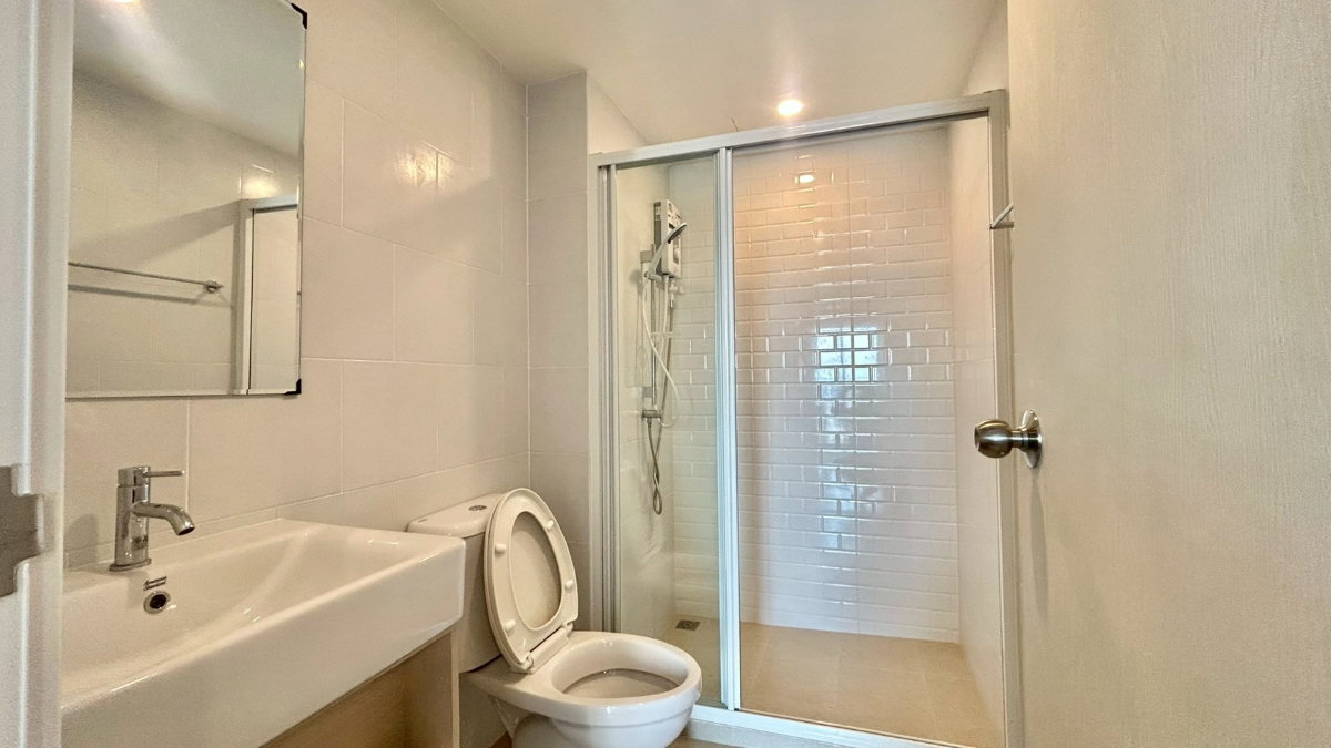 รูป Chewathai Hallmark Ladprao - Chokchai 4 (Phase 2) ห้องสวย ราคาดี สอบถามเพิ่มเติมได้ที่ Line @condorental - รูปที่ 9/10