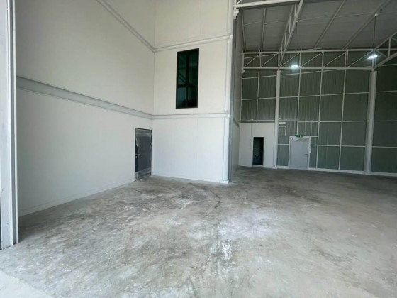 รูป ให้เช่าอาคาร / Home Office + พื้นที่เก็บของ Storage / โกดัง / ติดถนน รัตนาธิเบศร์ ใกล้รถไฟฟ้าสายสีม่วง สถานีไทรม้า / จอดรถ 9 คัน / จดบริษัทได้ - รูปที่ 10/17